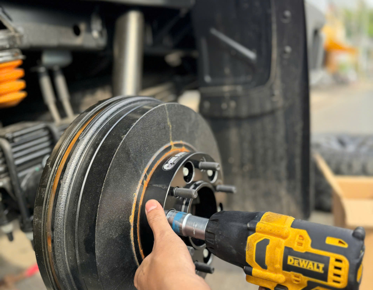 Spacer Bánh: Tăng Cường Hiệu Suất Và Thẩm Mỹ Cho Xe
