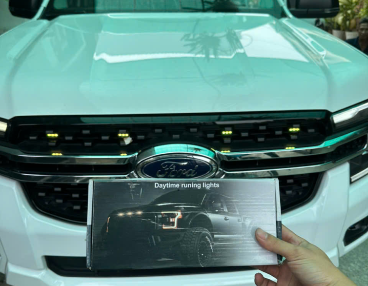 Đèn LED Định Vị Ford Ranger: Phụ Kiện Tăng Cường An Toàn