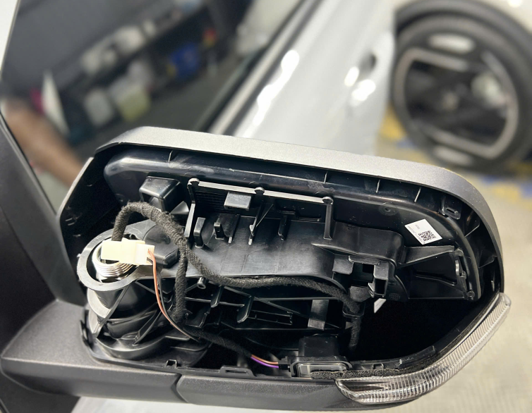 Gương Điện Ford: Phụ Kiện Tiện Nghi Cho Xe Của Bạn