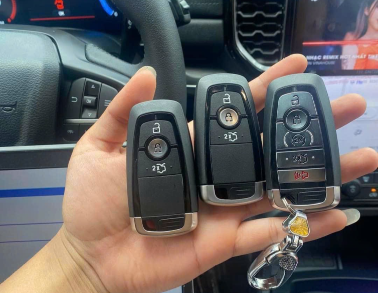 Remote đề nổ từ xa Ford.