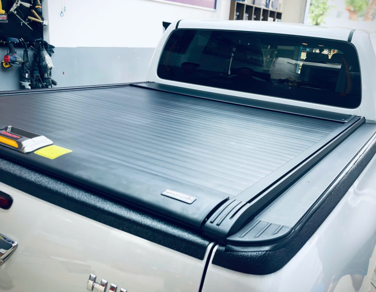 NẤP THÙNG CUỘN HILUX