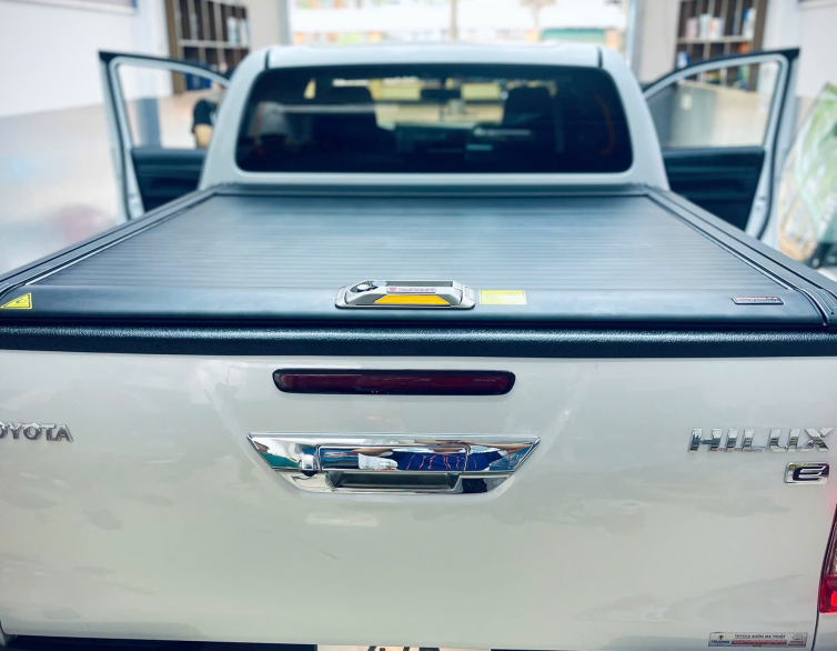 NẤP THÙNG CUỘN HILUX