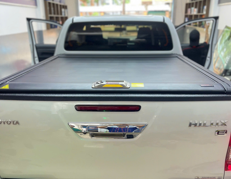 NẤP THÙNG CUỘN HILUX