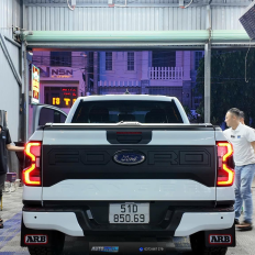 Ốp FoRD sau xe