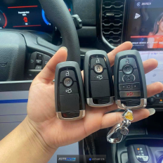 Remote đề nổ từ xa Ford.